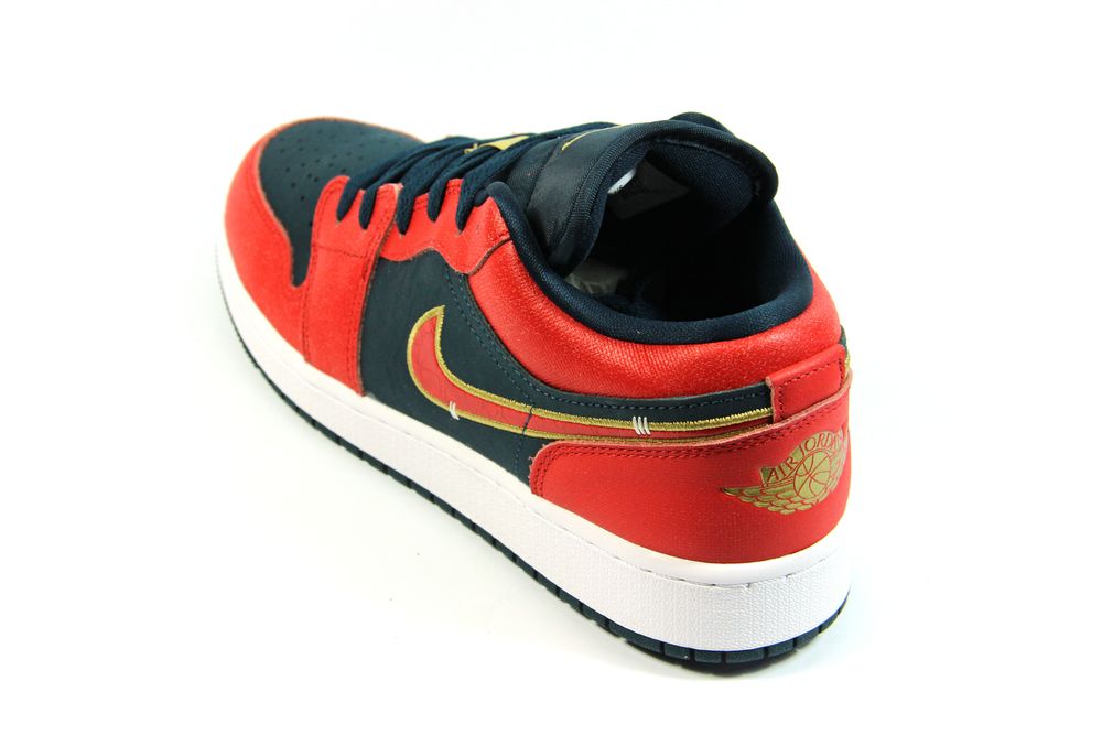 Женские кроссовки NIKE Air Jordan 1 Low Se Gs FQ7380-400