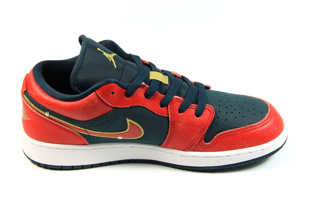 Женские кроссовки NIKE Air Jordan 1 Low Se Gs FQ7380-400