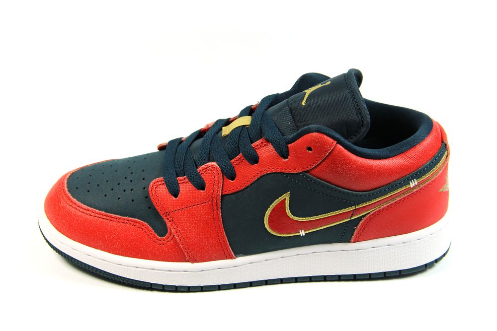 Женские кроссовки NIKE Air Jordan 1 Low Se Gs FQ7380-400